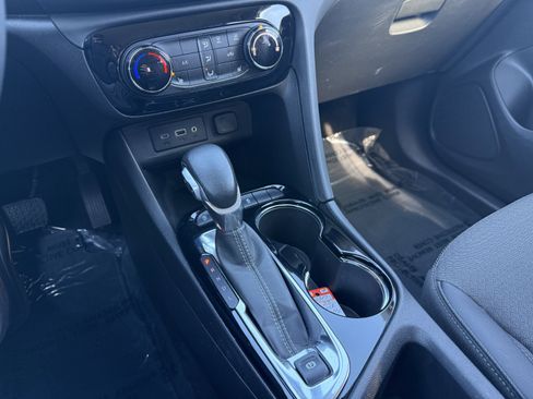 Used 2023 Buick Encore GX Preferred w/ Cold Weather Comfort Package image 17