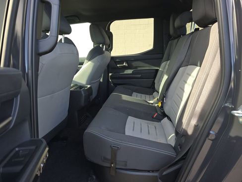 Used 2025 Toyota Tacoma TRD Sport image 4