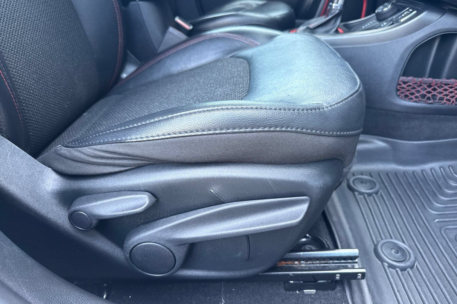 Used 2019 Jeep Compass Trailhawk AWD/4WD image 22