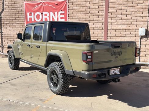 New 2025 Jeep Gladiator Willys image 3