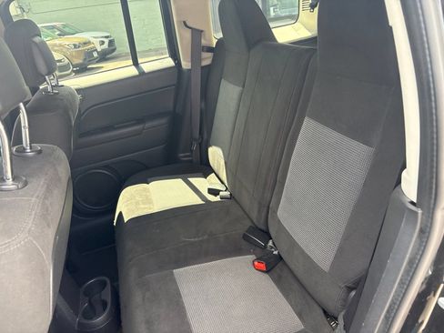 Used 2017 Jeep Patriot Sport w/ Power Value Group FWD image 12
