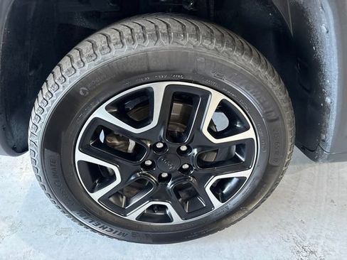 Used 2021 Jeep Compass Trailhawk AWD/4WD image 38