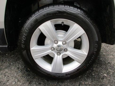 Used 2015 Jeep Patriot Latitude image 14