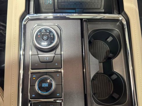 Used 2023 Ford Expedition Platinum AWD/4WD image 19