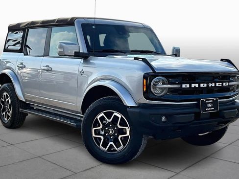 Certified 2021 Ford Bronco Outer Banks image 2
