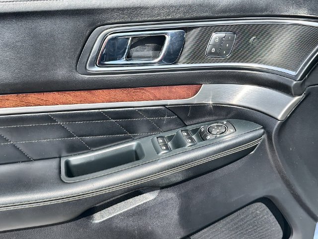 Certified 2018 Ford Explorer Platinum AWD/4WD image 13