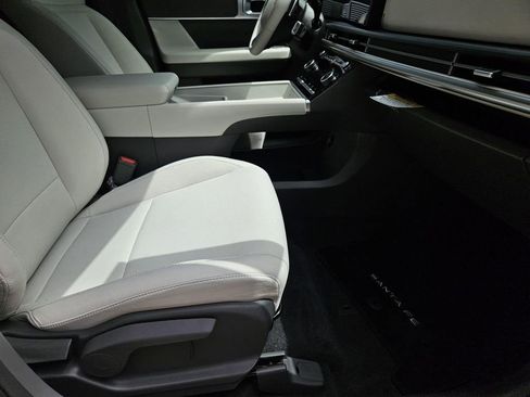 New 2026 Hyundai Santa Fe SE image 9