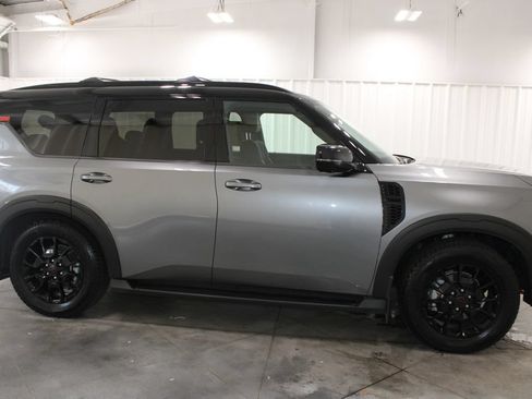 Used 2025 Nissan Armada PRO-4X AWD/4WD image 11