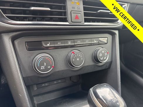 Certified 2022 Volkswagen Taos SE w/ IQ.Drive SE Package image 20