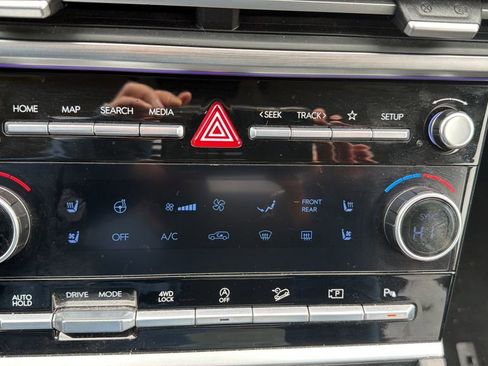 Used 2025 Hyundai Santa Fe Limited AWD/4WD image 28
