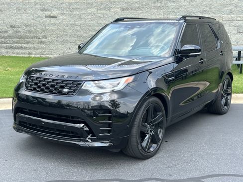 Certified 2024 Land Rover Discovery Dynamic SE AWD/4WD image 2