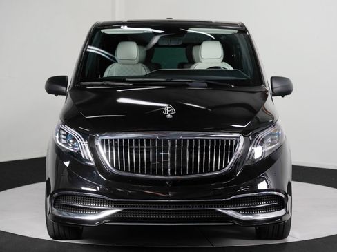 Used 2021 Mercedes-Benz Metris Passenger image 9