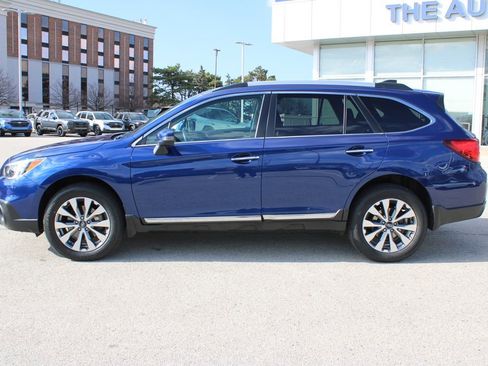 Used 2017 Subaru Outback 3.6R Touring w/ Popular Package #5A image 8