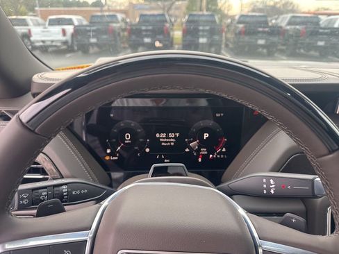 Used 2026 GMC Yukon XL Elevation image 10