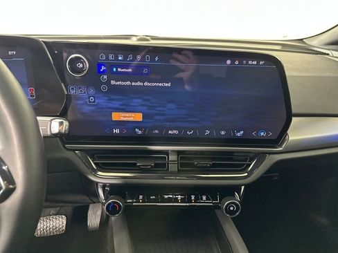 Used 2024 Chevrolet Equinox EV RS image 21