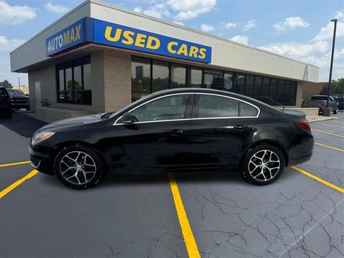 Used 2017 Buick Regal Sport Touring image 8