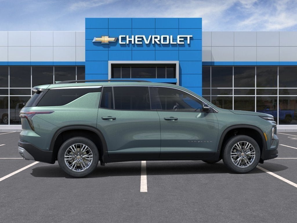 New 2027 Chevrolet Traverse LT AWD/4WD image 5