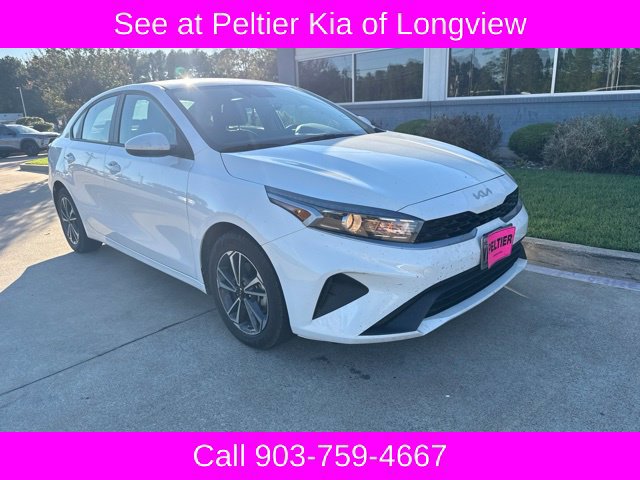 Used 2024 Kia Forte LXS FWD image 3