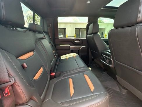 Used 2023 GMC Sierra 2500 AT4 w/ AT4 Preferred Package AWD/4WD image 14