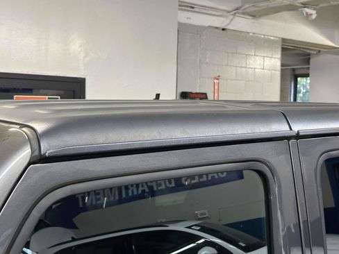 Used 2018 Jeep Wrangler Unlimited Sport S AWD/4WD image 30