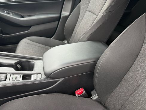 Certified 2025 Honda Accord SE image 14
