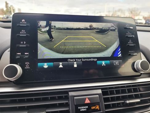 Used 2022 Honda Accord Touring image 12