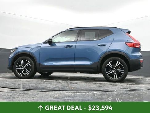 Used 2024 Volvo XC40 B5 Core image 47