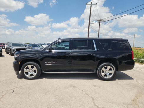 Used 2015 Chevrolet Suburban LT RWD image 4