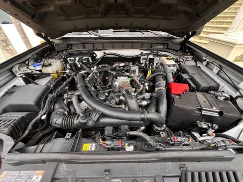 Used 2021 Ford Bronco Black Diamond image 9