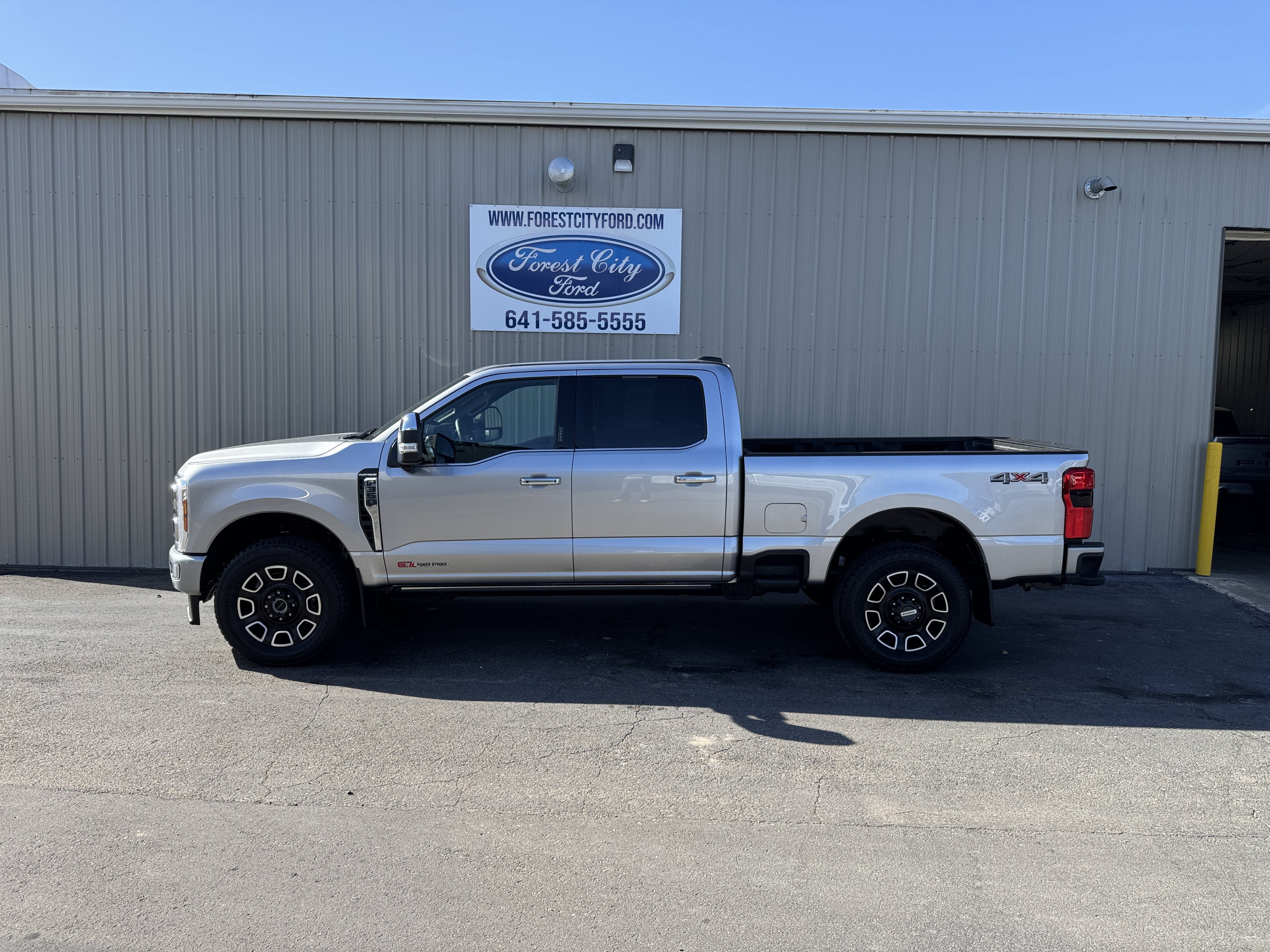 Used 2024 Ford F350 Platinum AWD/4WD image 1
