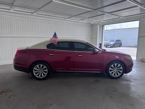 Used 2013 Lincoln MKS FWD image 4