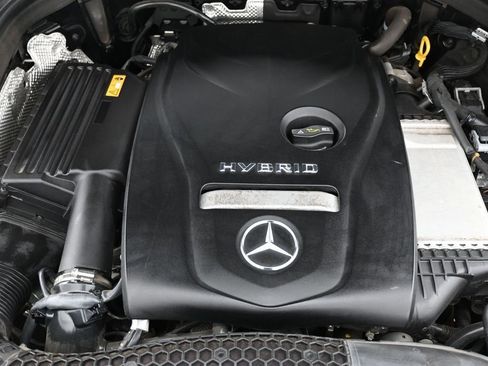 Used 2019 Mercedes-Benz GLC 350e GLC 350e w/ Premium Package image 43