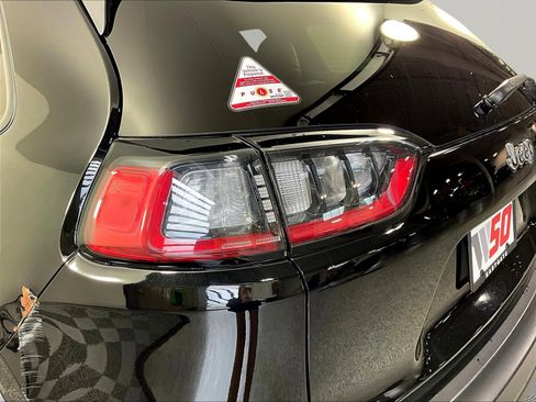 Used 2022 Jeep Cherokee Latitude Lux FWD image 21