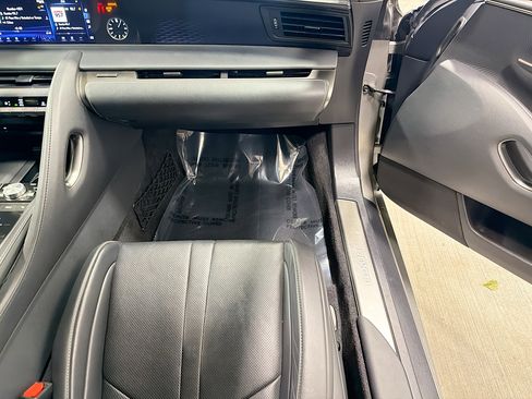 Used 2021 Lexus LC 500 Convertible image 17