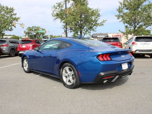 Used 2024 Ford Mustang Coupe RWD image 5