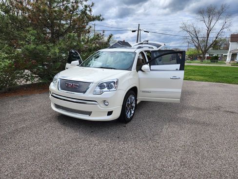 Used 2012 GMC Acadia Denali image 13
