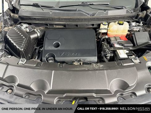 Used 2020 Chevrolet Traverse LS FWD image 29