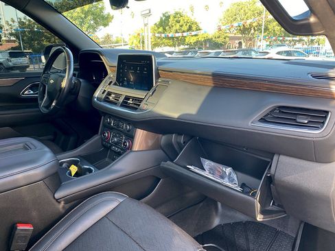 Used 2022 Chevrolet Tahoe High Country AWD/4WD image 21