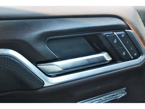 Used 2025 GMC Sierra 1500 Denali w/ Denali Reserve Package AWD/4WD image 20