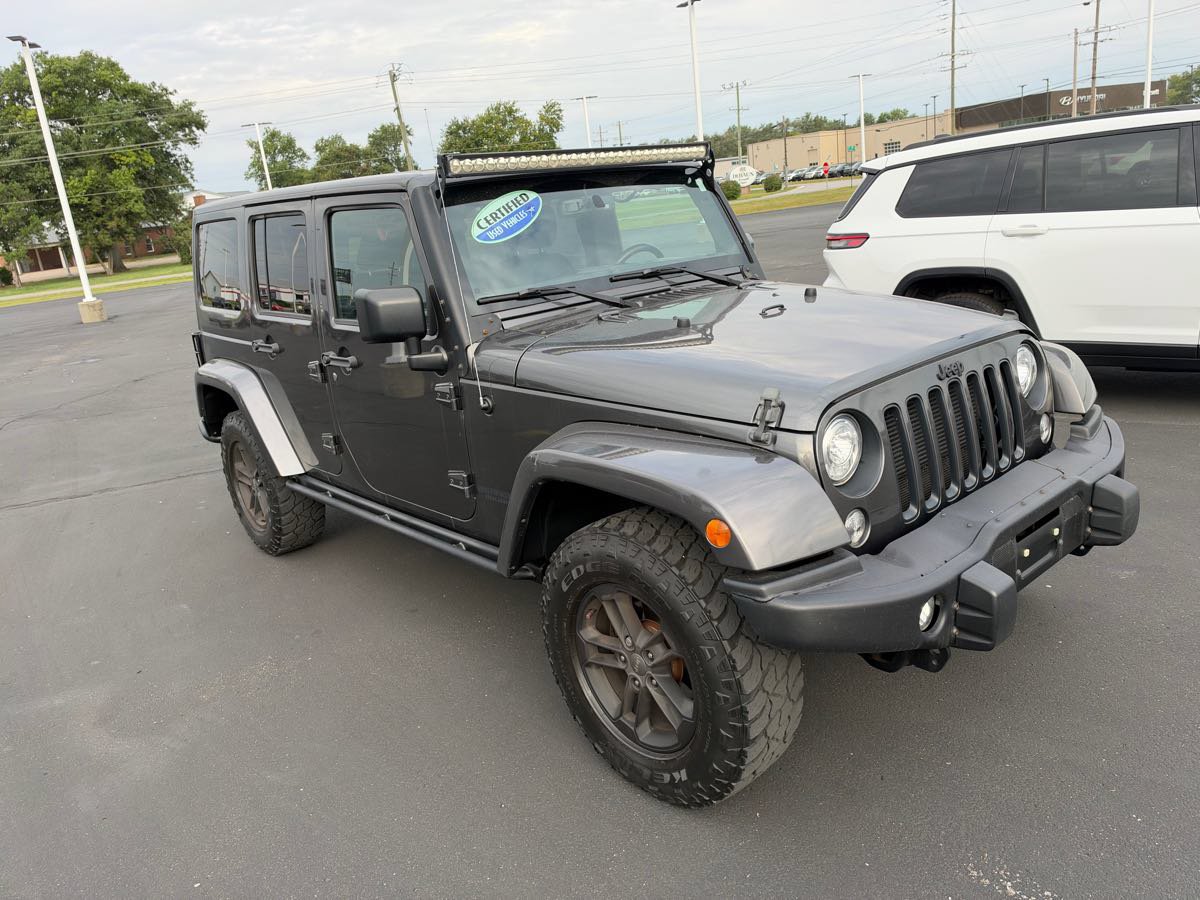 Used 2017 Jeep Wrangler Unlimited Sahara AWD/4WD image 3