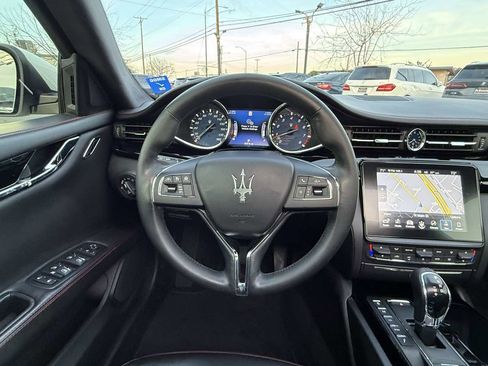 Used 2018 Maserati Quattroporte S image 17