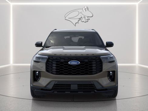 New 2026 Ford Explorer ST-Line w/ ST-Line Street Pack AWD/4WD image 8