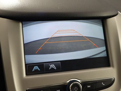 Used 2017 Chevrolet Cruze LS FWD image 30