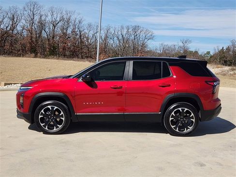 Used 2025 Chevrolet Equinox LT w/ Safety and Technology Package image 5