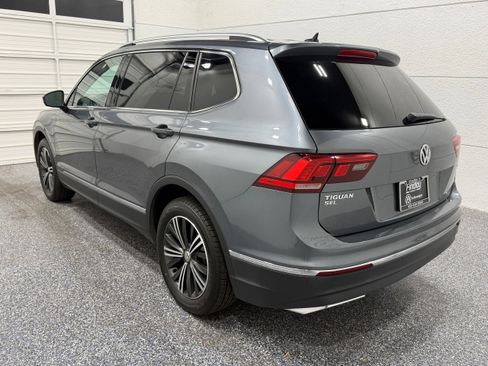 Used 2018 Volkswagen Tiguan SEL FWD image 4