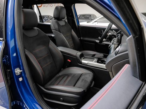 Used 2024 Mercedes-Benz GLB 250 image 32