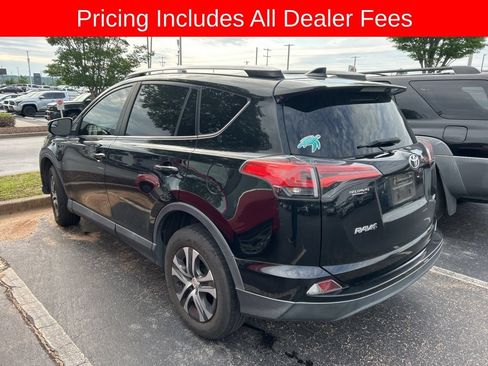 Used 2018 Toyota RAV4 LE FWD image 7