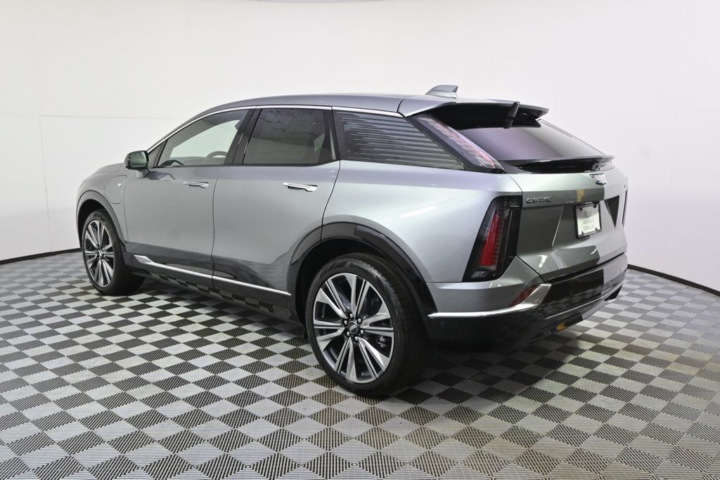 New 2026 Cadillac Optiq Luxury 2 w/ LPO, Floor Liner Package AWD/4WD image 3