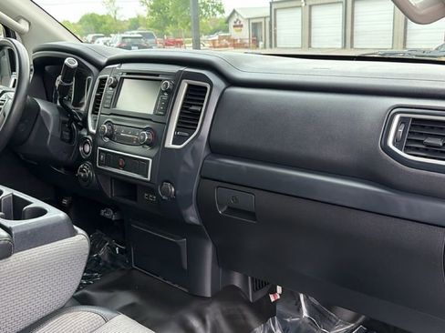 Used 2019 Nissan Titan S w/ S Utility Package image 41