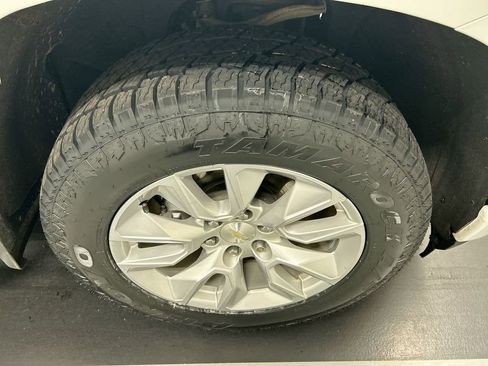 Used 2020 Chevrolet Silverado 1500 Custom w/ Custom Value Package image 8